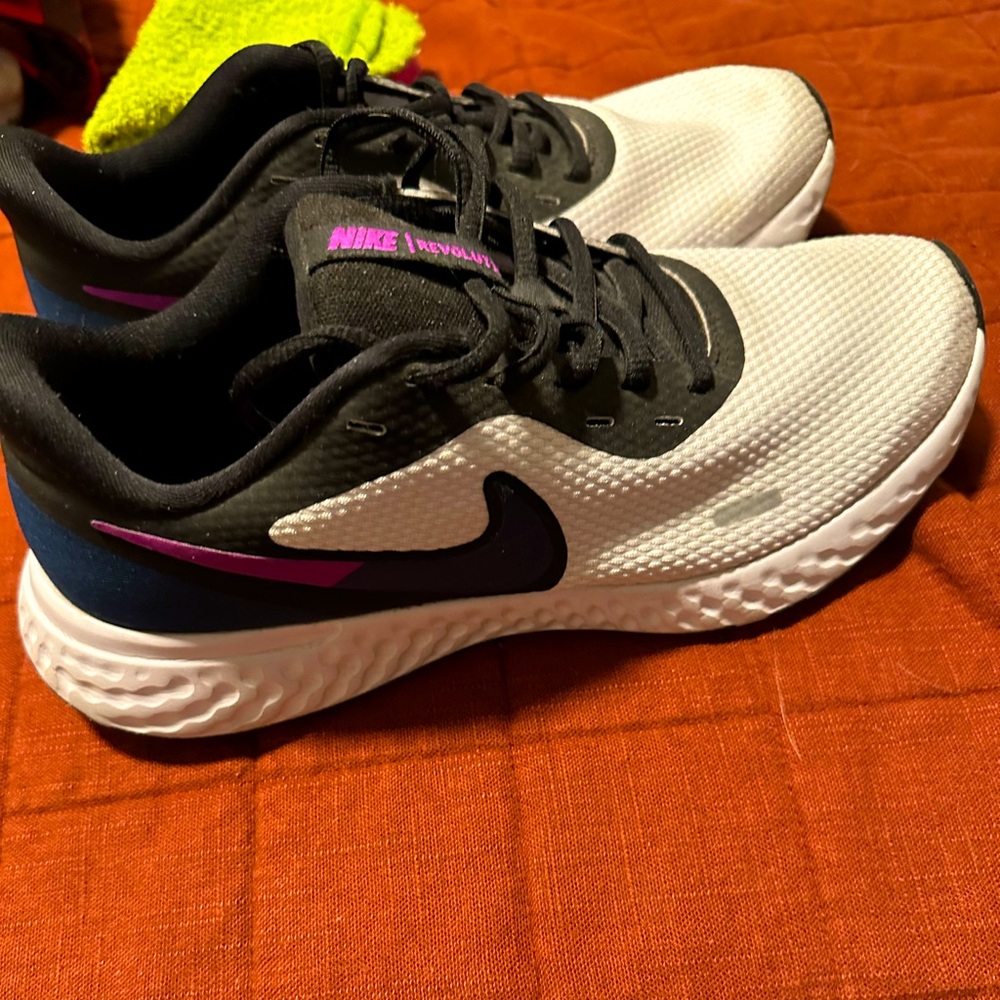 Nike 8.5